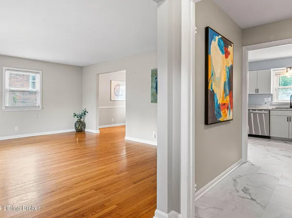 2612 Hounz Ln, Louisville, KY 40223