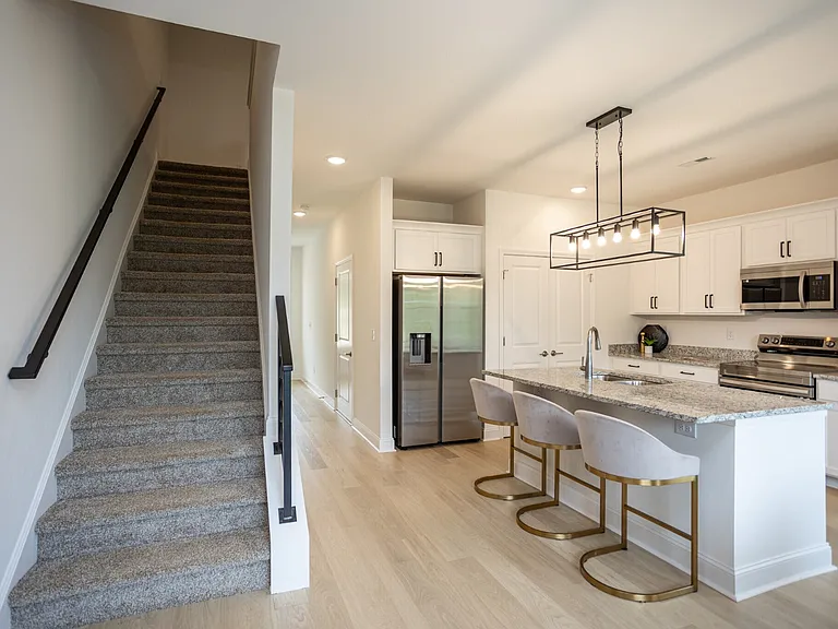 8440 Whisper Ln — Photo 7