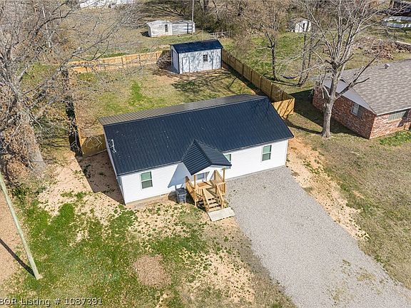 4th image of 132 State St