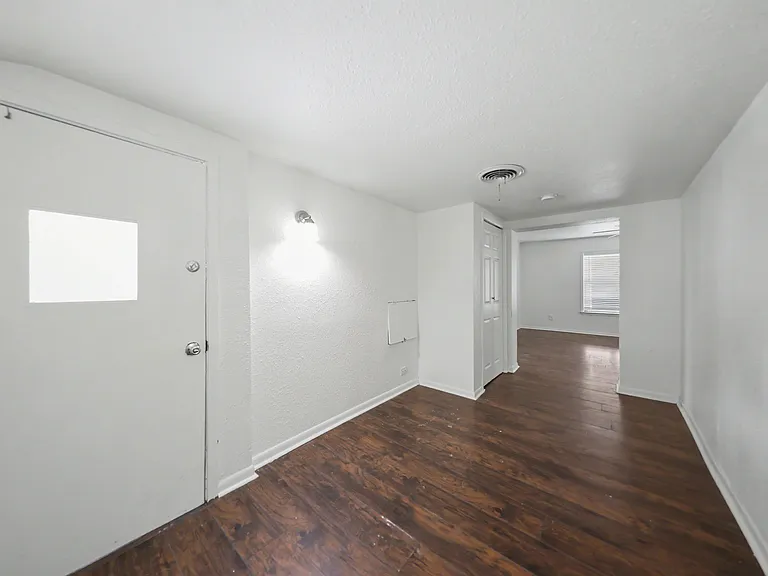 116 W Arlo Rd — Photo 8