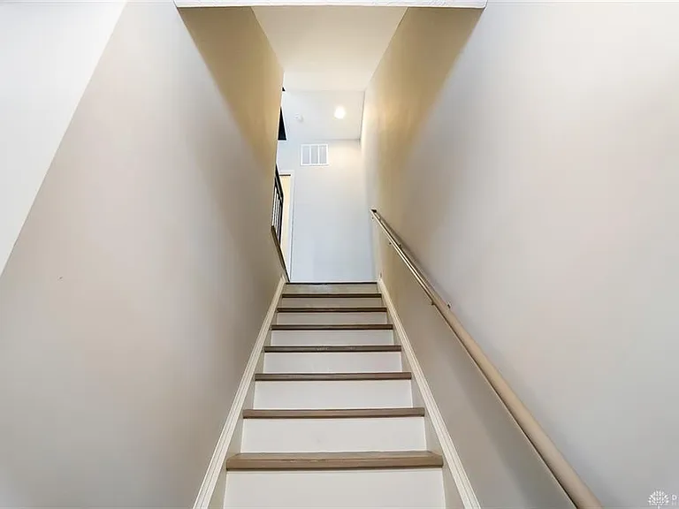 230 Keelboat Ct — Photo 3