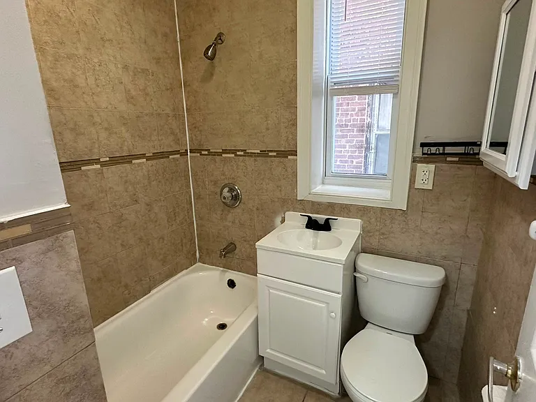 114 Stuyvesant Ave #5E — Photo 8