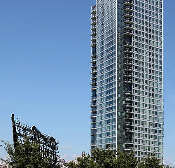 4540 Center Blvd #3 — Photo 12