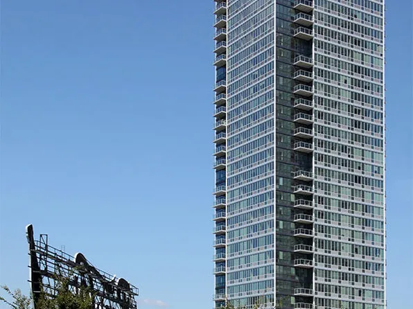 4540 Center Boulevard image 9 of 9