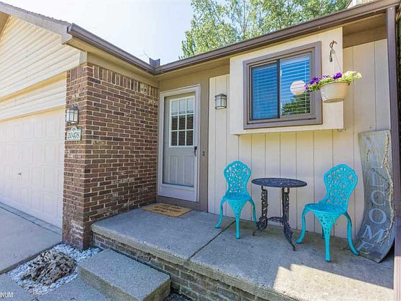 2nd image of 20478 Longwood Dr