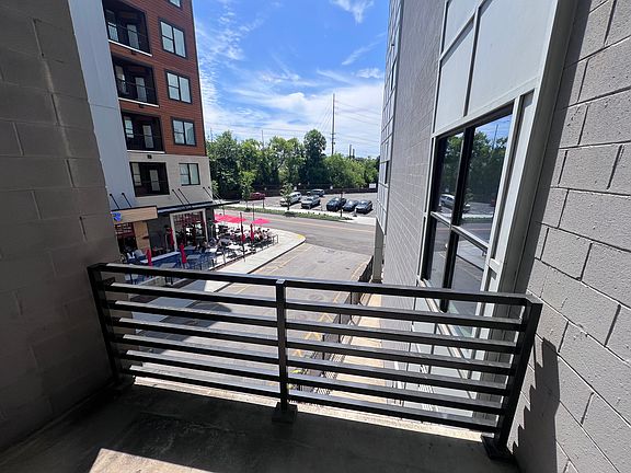 2nd image of 115 Willow Ave #203