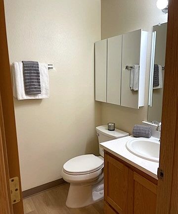 5th image of 15923 NE 90th St