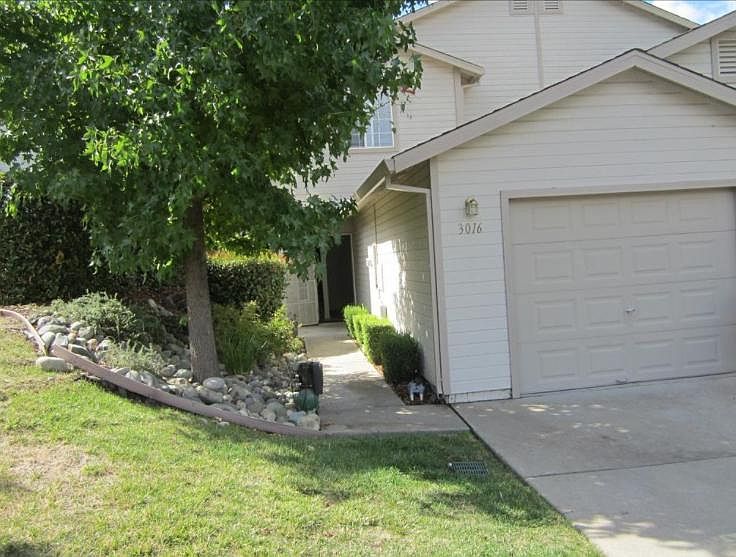 1st image of 3016 Courtside Dr #Townhouse