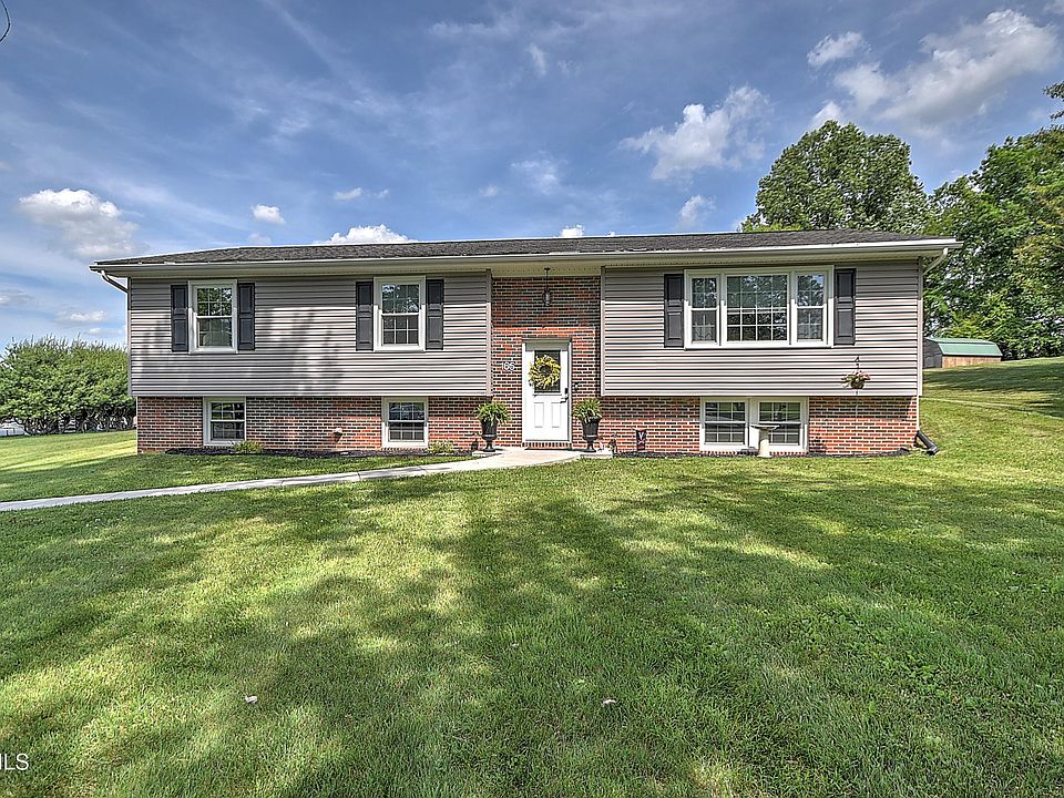 1st image of 165 Independence Dr
