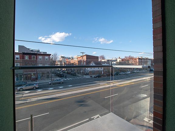 4th image of 1140 Shackamaxon St APT 2F