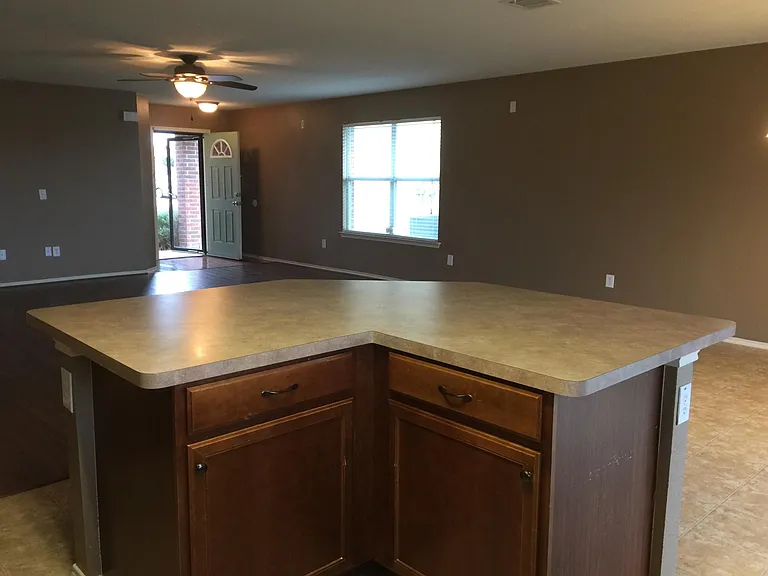 8121 Macgregor Dr — Photo 7