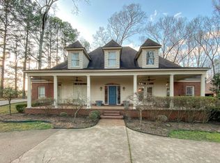 9040 Post Oak Ln, Memphis, TN 38125