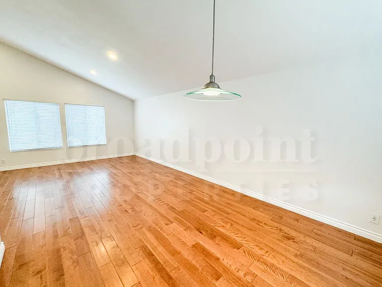 203 Chapalita Dr — Photo 7
