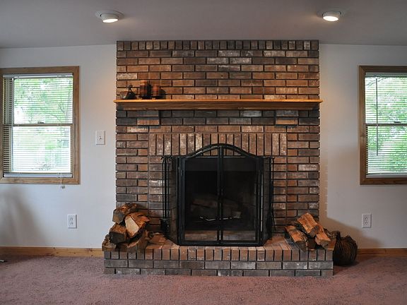 Fireplace (recently added)