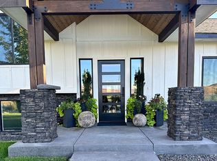 370 Hexon Rd, Selah, WA 98942