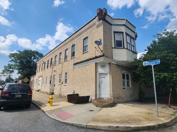 3038 W 2nd St, Chester, PA 19013