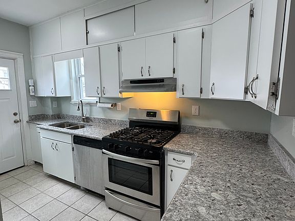 first floor kitchen brand new appliances and granite countertops