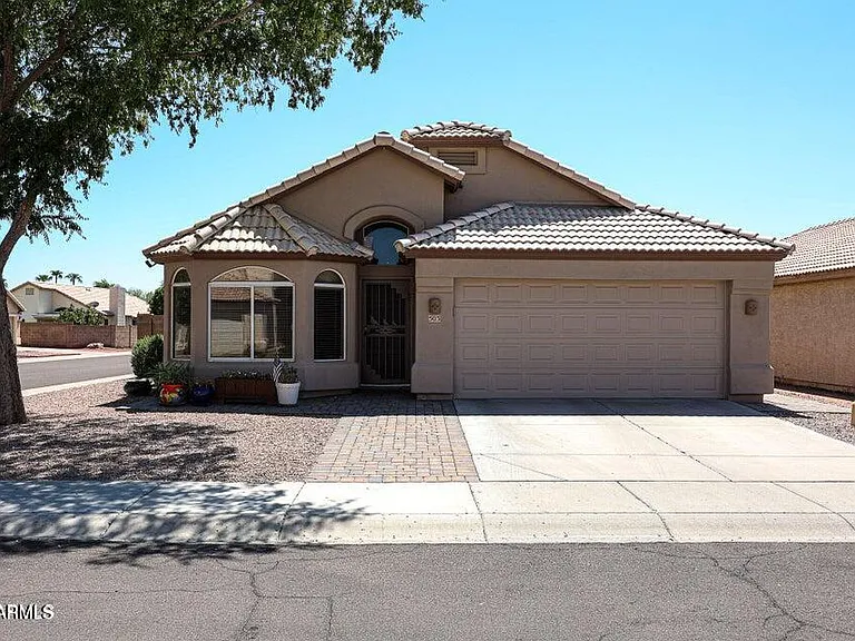 503 W Kelton Ln — Photo 1