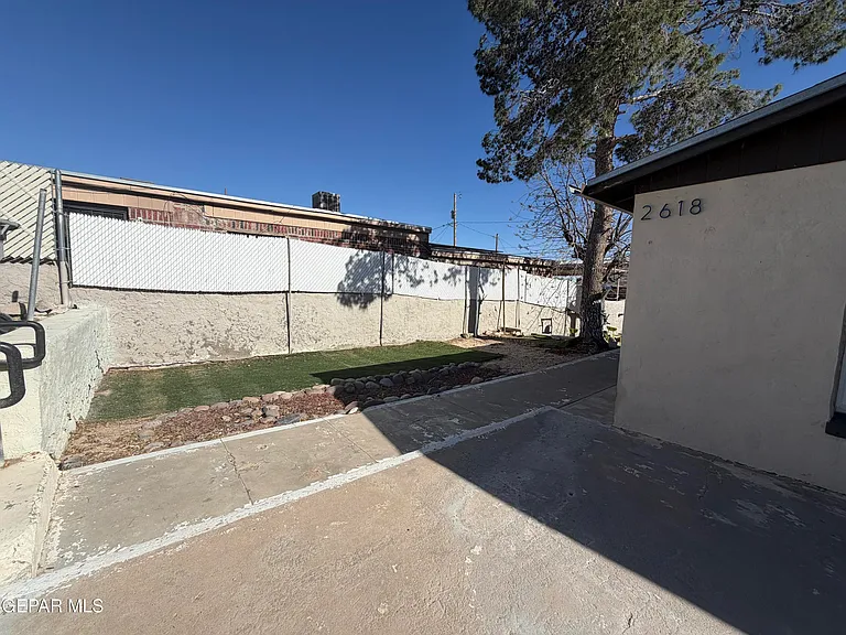 2618 Idalia Ave #A — Photo 20