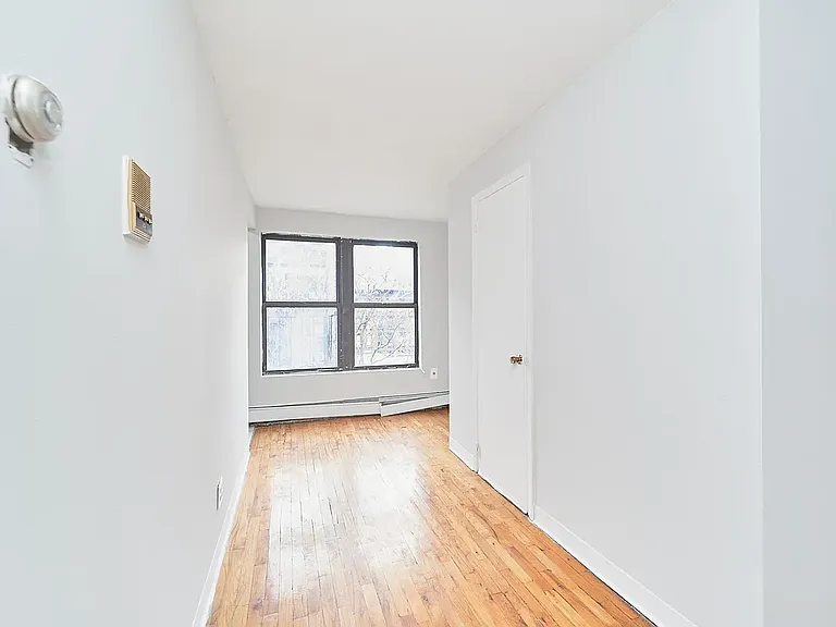 514 W 48th St #5A — Photo 3