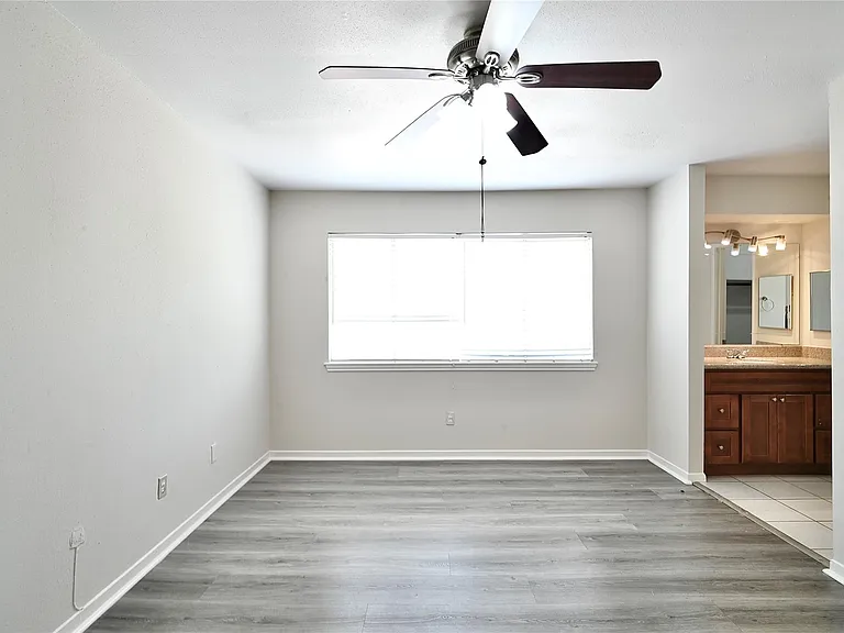 8314 La Roche Ln — Photo 15