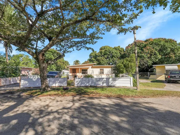 545 NW 142nd St, North Miami, FL 33168