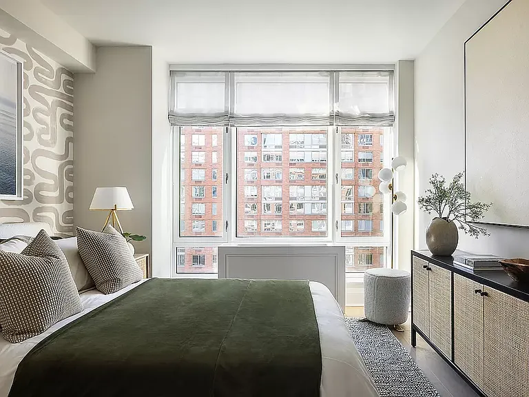 212 Warren St #4R — Photo 11