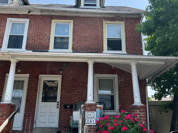 241 E County Line Rd, Ardmore, PA 19003