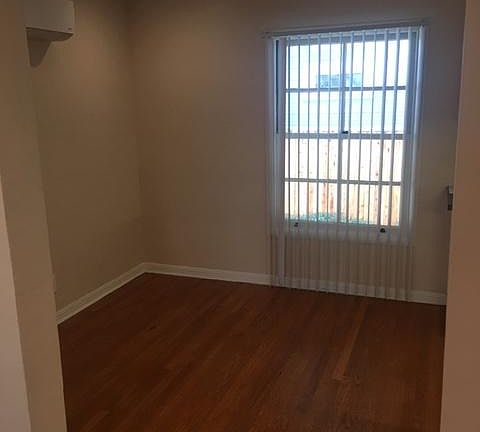 3rd image of 2227 N St