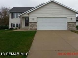 142 Penn Dr, Saint Charles, MN 55972