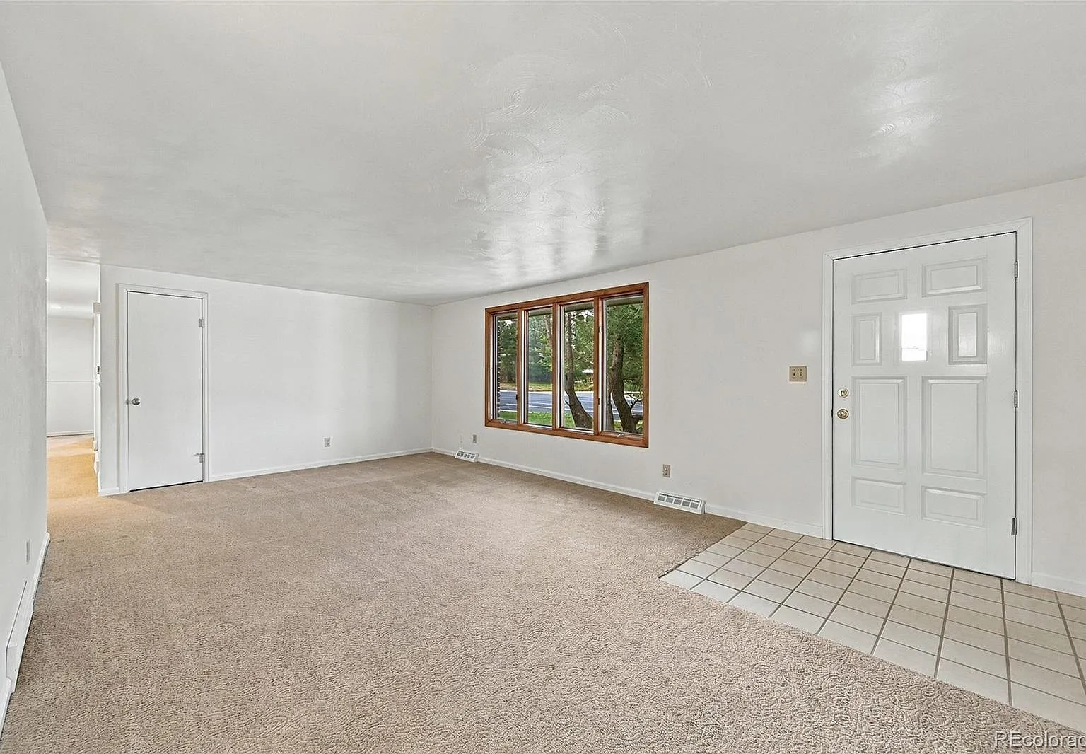 4 bed, 3.0 bath, 1839 sqft, $2,975 — Photo 4