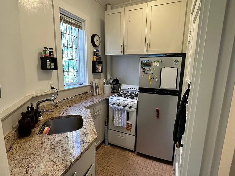 10 Dana St #215 — Photo 12