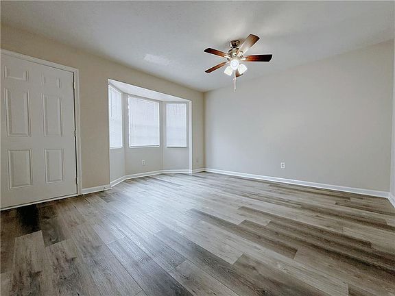 5th image of 1449 Springleaf Cir SE