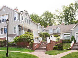 308 Hadley Dr #308, Trumbull, CT 06611