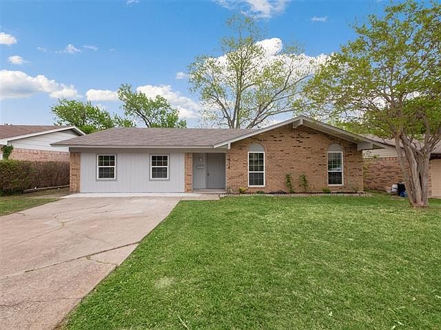 1st image of 1614 Spring Lake Dr