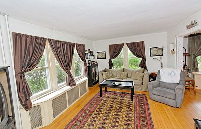5th image of 951 Altamont Blvd