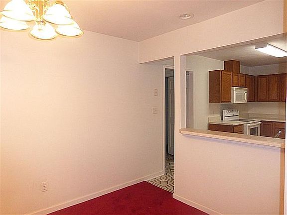 4th image of 264 Briley Ct