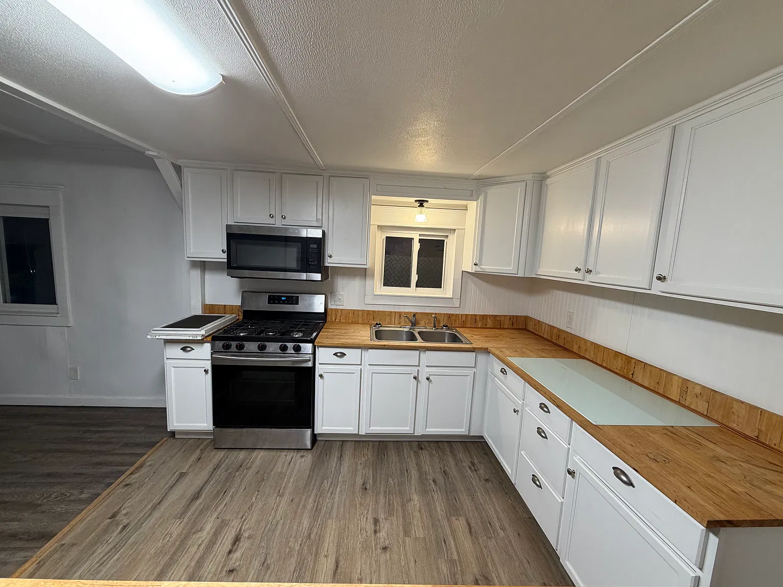 2 bed, $650 — Photo 2
