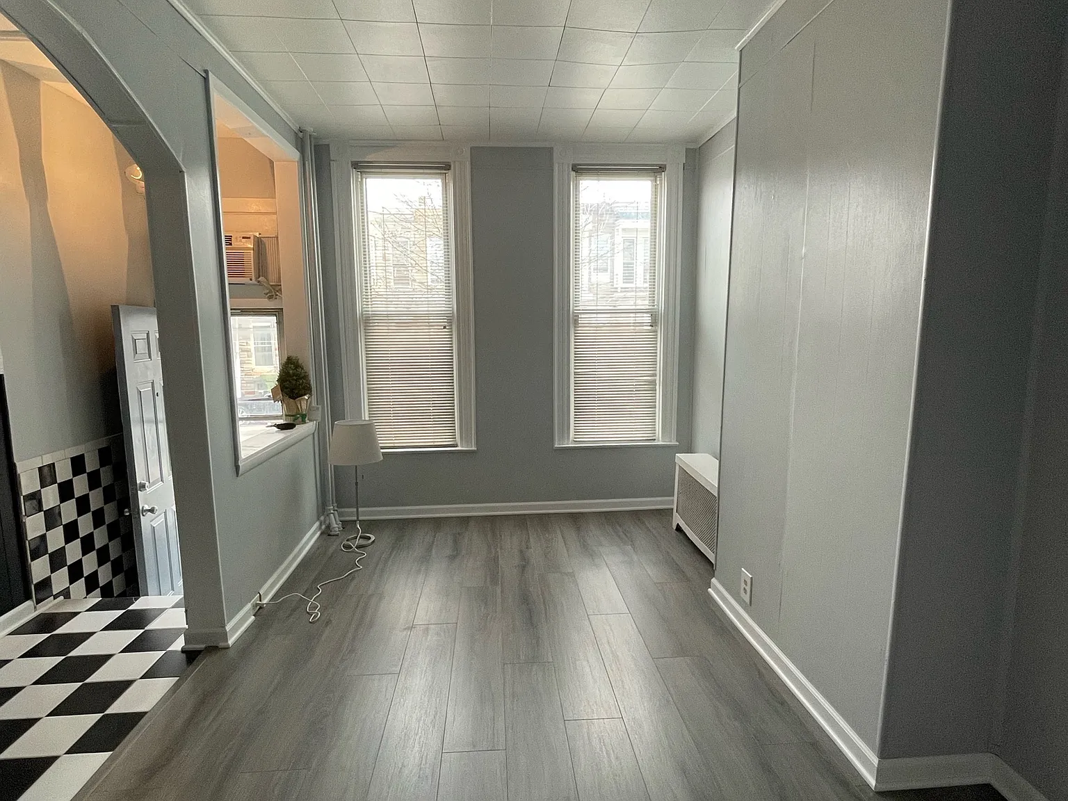 1324 James Street - - — Photo 4