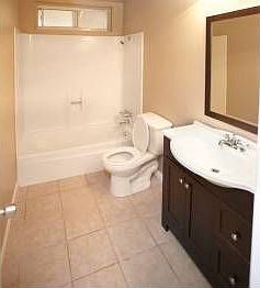 5th image of 15141 Westlynn Dr