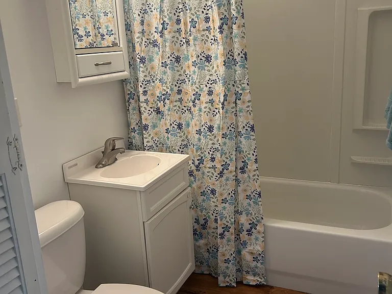502 Center St — Photo 14