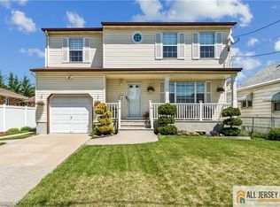 100 Juliette St, Hopelawn, NJ 08861