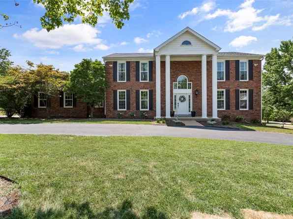12596 Durbin Dr, Saint Louis, MO 63141