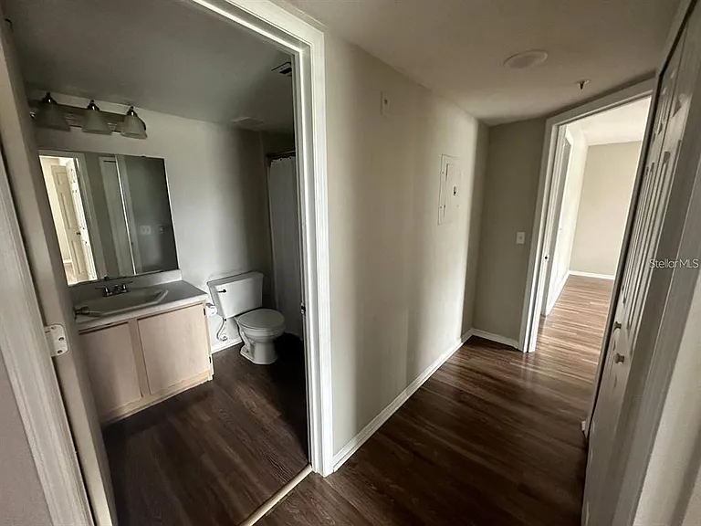 13929 Fairway Island Dr #821 — Photo 8