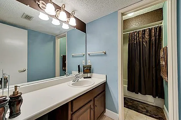 826 Creekside Dr — Photo 13