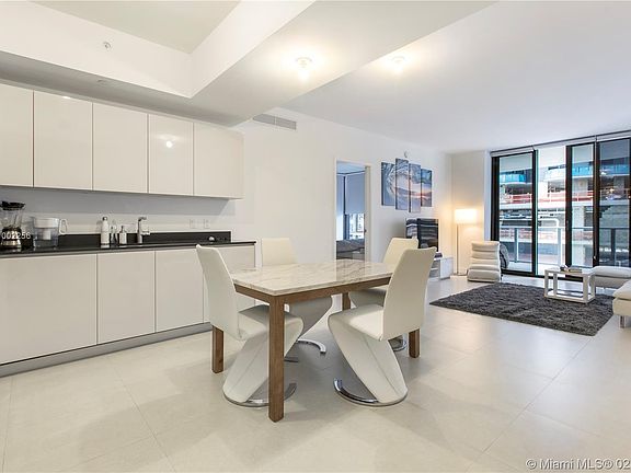 5th image of 1010 Brickell Ave Unit 1706