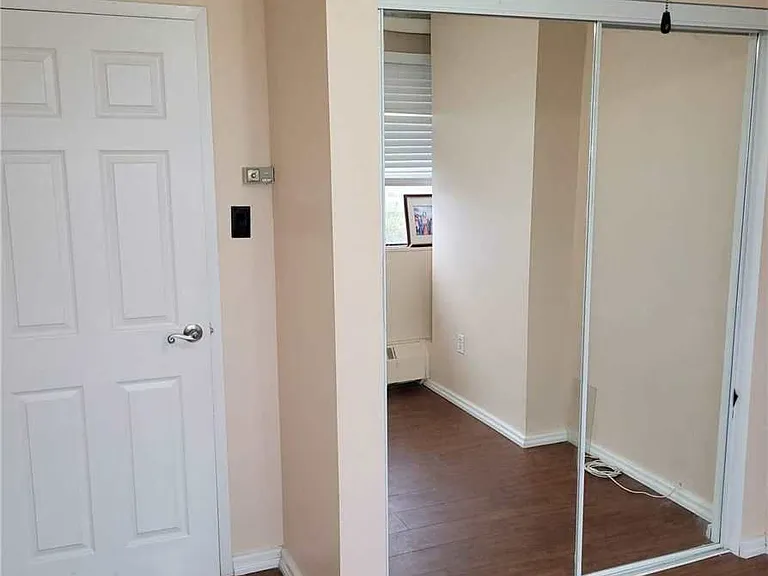 10 Sunny Glenway #1110 — Photo 4