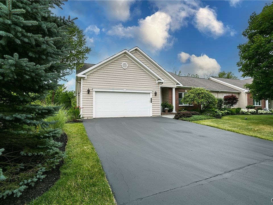 1st image of 118 Edwards Falls Ln