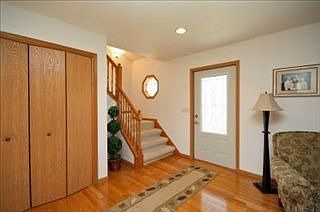 3rd image of 200 Gull Pointe Dr