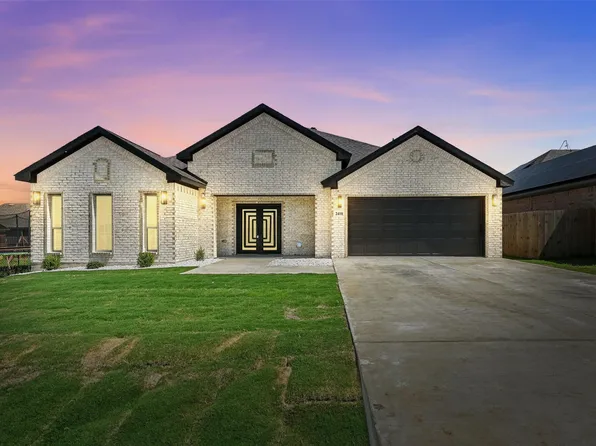 2410 Lauren St, Mabank, TX 75147